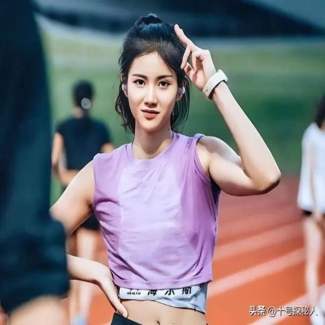 足球杯赛焦点对决：阵容解析与关键看点